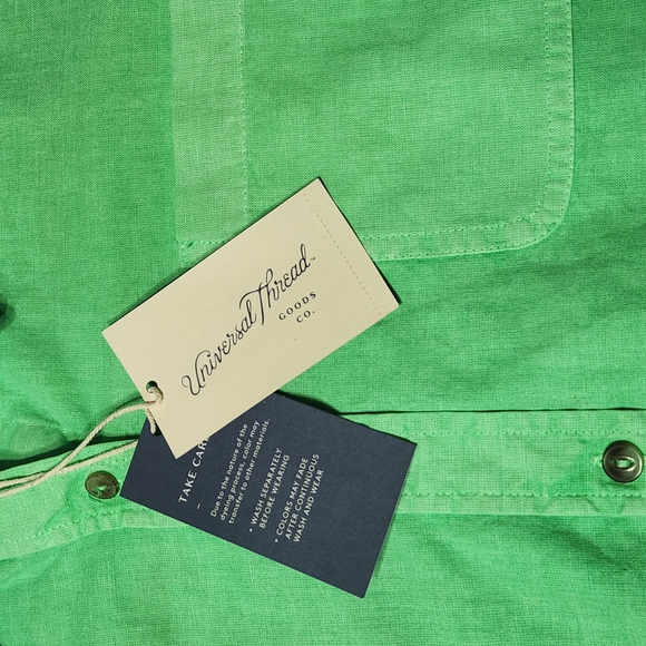 Bright Green Cropped Button-Up Shirt - Picture 6 of 11